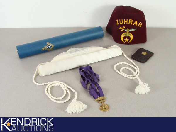 lot 32 image: Lot of Vintage Masonic etc. Collectible Items