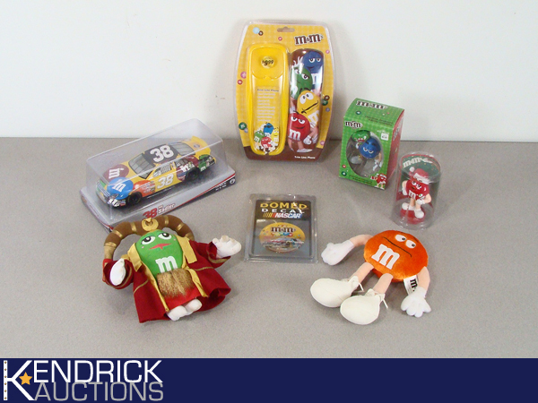 lot 46 image: Lot of NEW M&Ms Collectibles