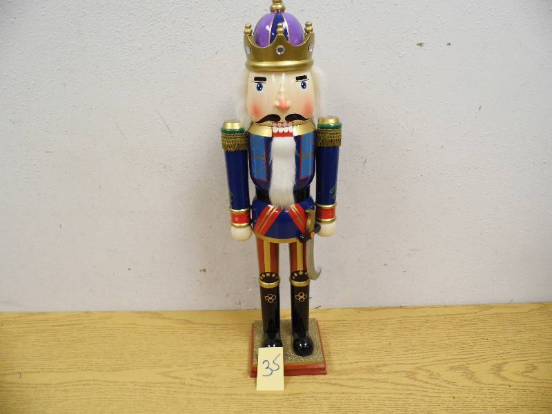 New 24 Nutcracker