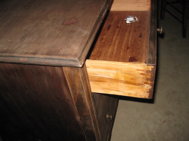 lot 4 image: Dresser with Mirror 48 inches Wide