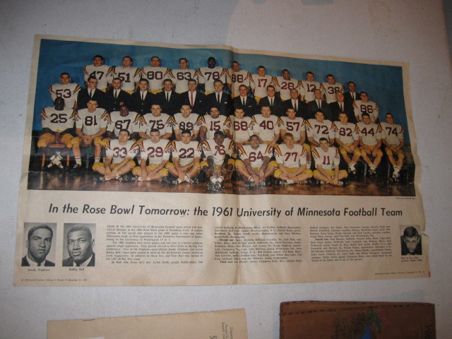 lot 51 image: Paper Item Lot including 1961 Rose Bowl Team Picture from Magazine