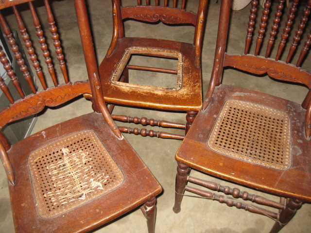 lot 62 image: 3 Wood Chairs
