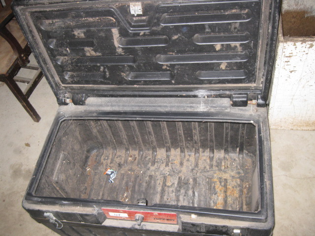 lot 108 image: 36 inch wide Tuff-Bin