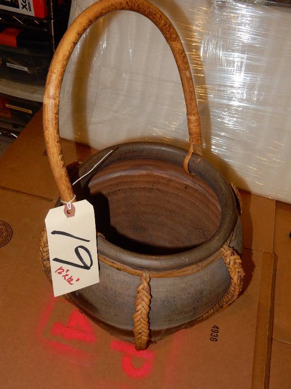 lot 19 image: Nice Clay pot with woven material handle.. 12in x 12in.