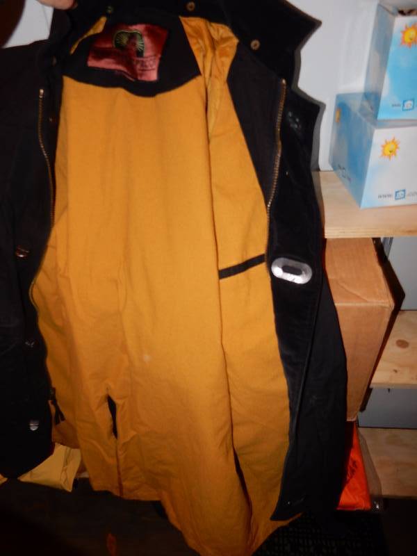 lot 44 image: Misc. Mens outdoor clothing.  Coats, snow and rain gear.. See closeups.
