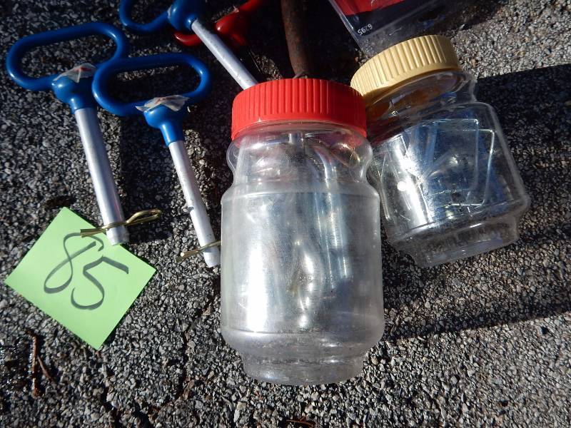 lot 85 image: Misc. Trailer items.. Trailer pins.  8 ft x 12 ft Cargo net.