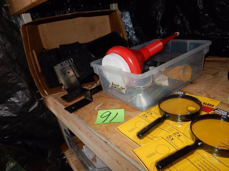 lot 91 image: Carpet covered table leg feet, 2 magnifyings glasses, clamp on light other items as pictured