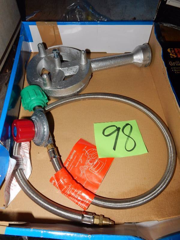 lot 98 image: Gas burner kit and GrillSmoker cover