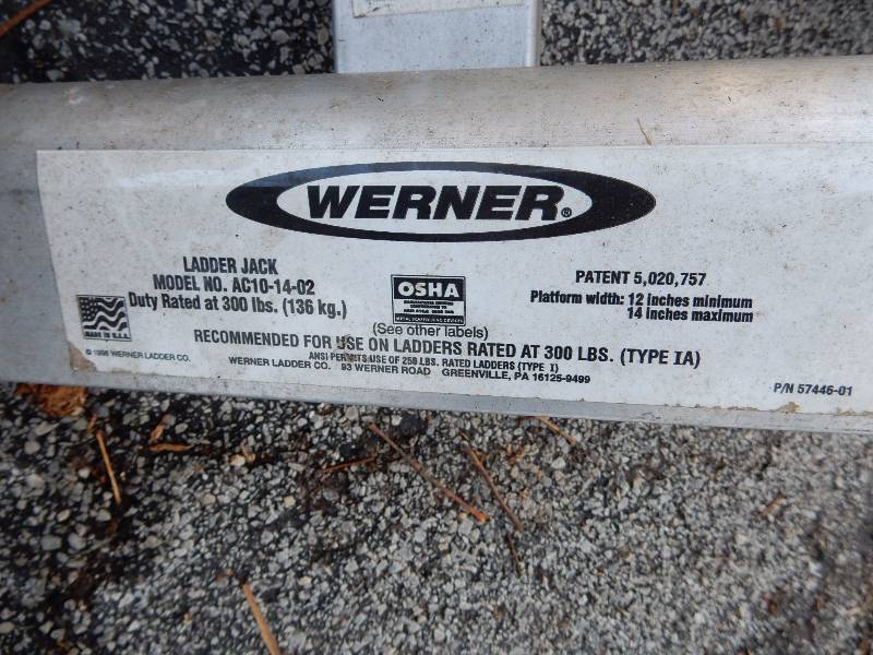lot 101 image: 2, WERNER, Ladder Jacks