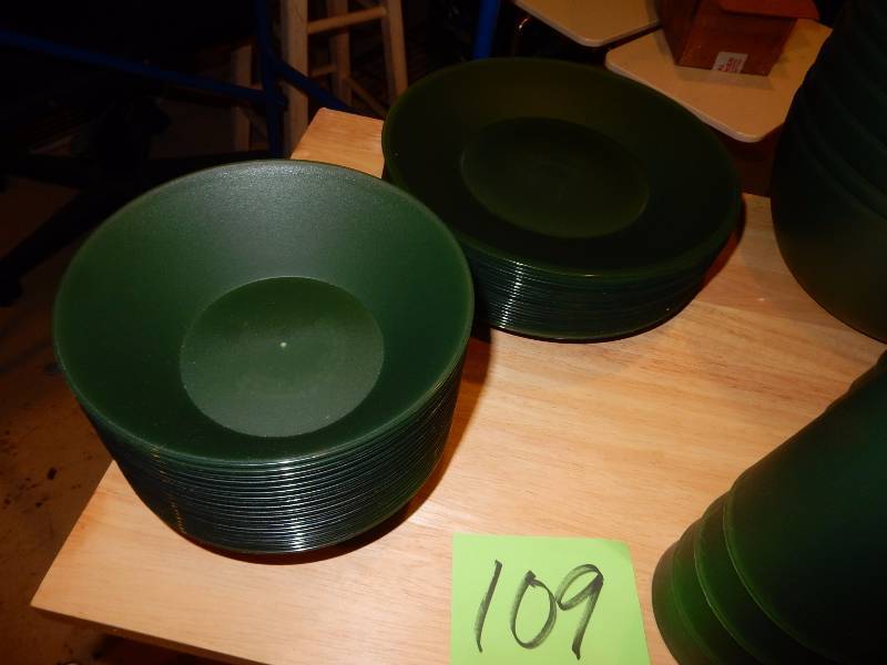 lot 109 image: Green Plastic Ware..
