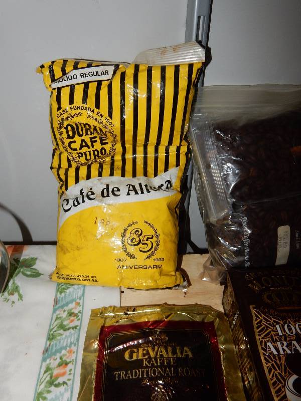 lot 118 image: Misc. bags of vacuum packed coffee as pictured.