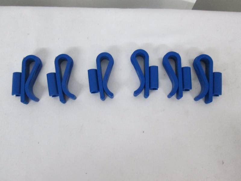 6 Blue Bucket Clips