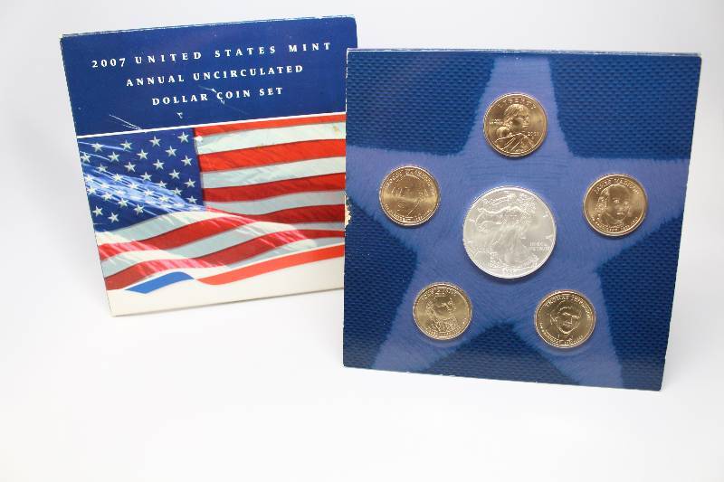 2007 United States Mint Uncirculated Dollar Coin Set