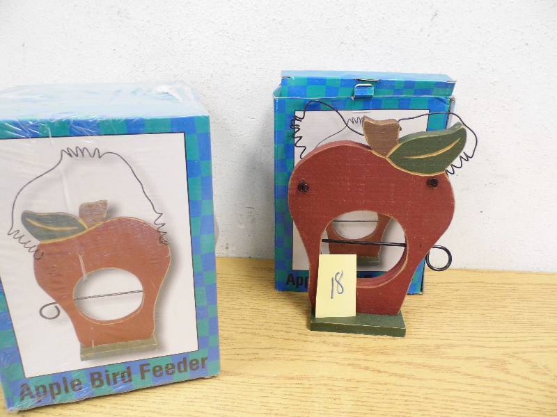 4 Pack of Apple Bird Feeders