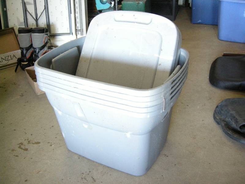 5 Sterilite Totes with Lids