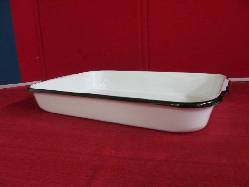 enamel pan