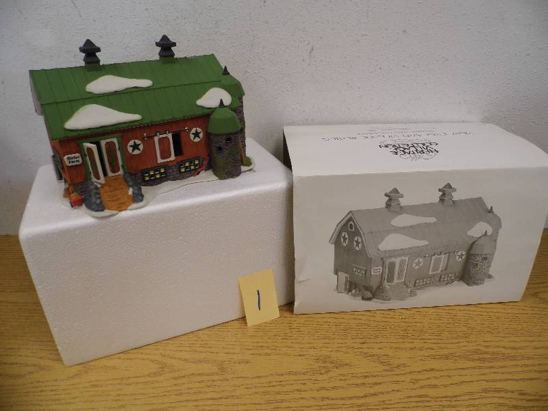 Dept 56 Christmas Village Piece