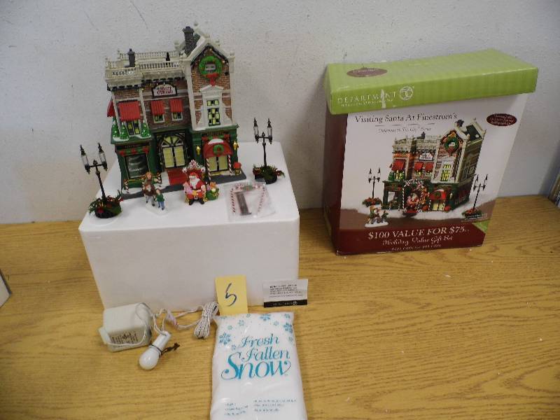 Dept 56 Christmas Village Piece