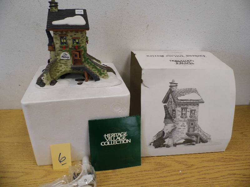 Dept 56 Christmas Village Piece