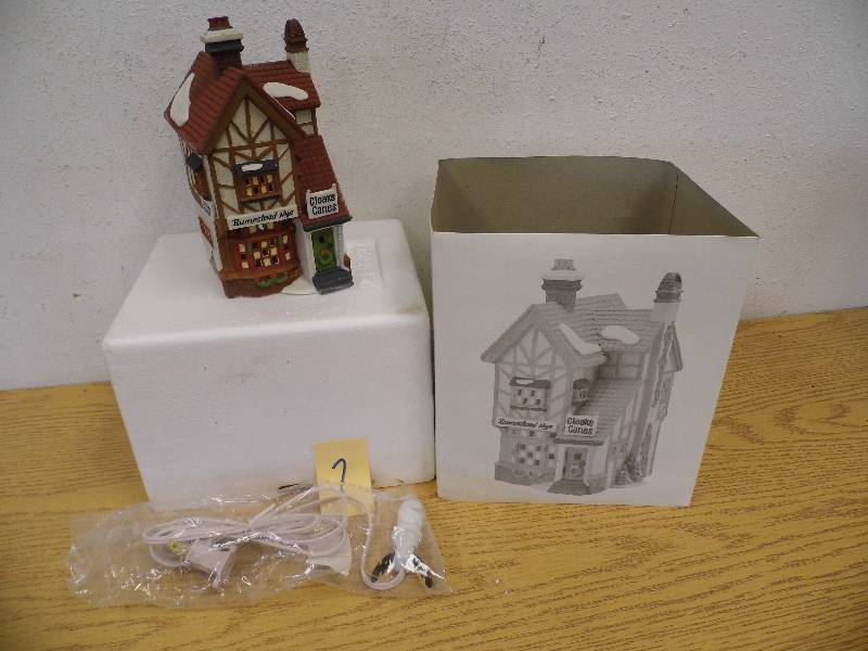 Dept 56 Christmas Village Piece