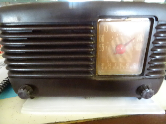 lot 14 image: Philco Transitone