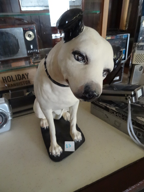 lot 25 image: RCA Dog Statue