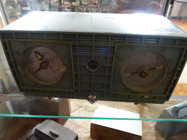 lot 42 image: RCA Victor