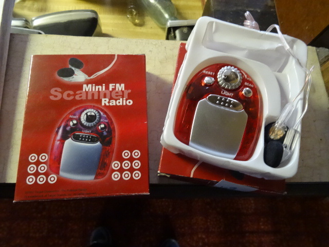 lot 69 image: Mini FM Scanner