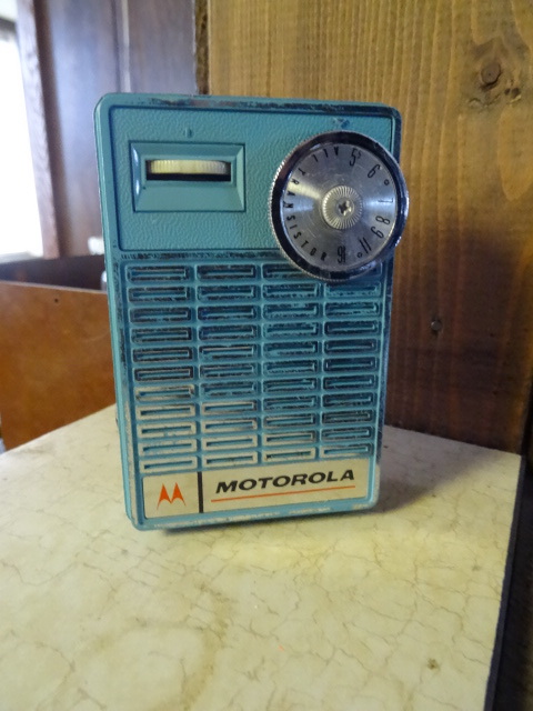 lot 74 image: Motorola Transistor