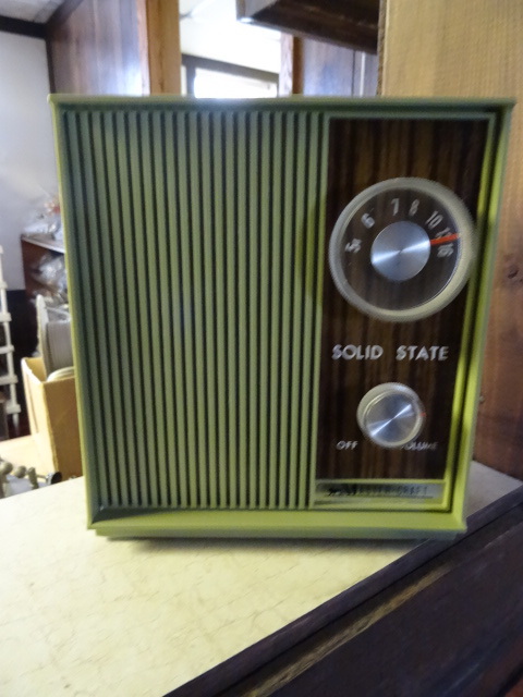 lot 98 image: Master Craft Transistor