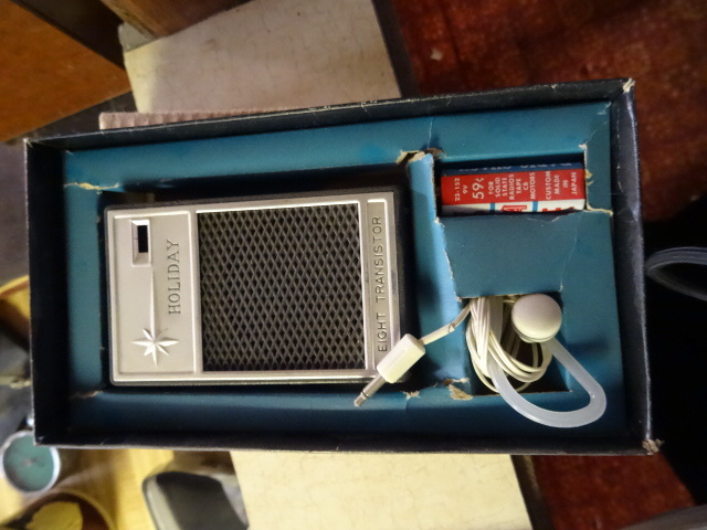 lot 99 image: Holiday Transistor
