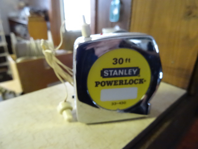 lot 109 image: Stanley Tapemeasure Radio