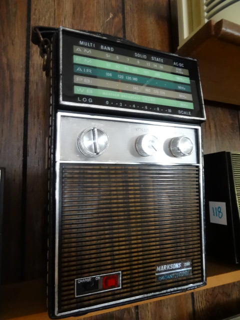 lot 119 image: Marksons Radio