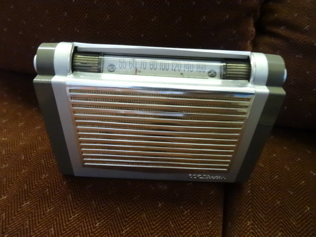 lot 141 image: RCA Vicotr Radio
