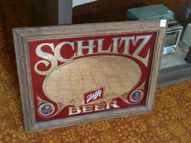 lot 173 image: Schlitz Beer Mirror