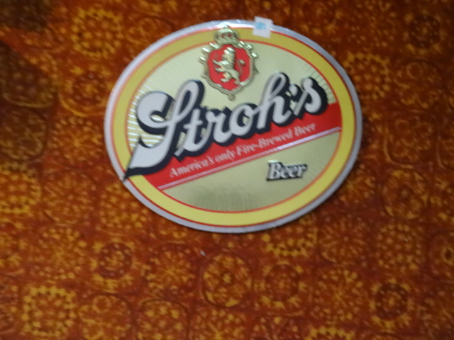 lot 182 image: Strohs Beer Sign