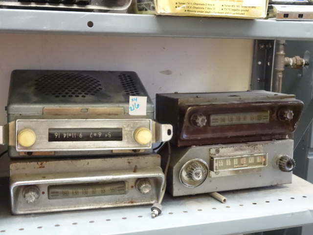 lot 216 image: Misc. Vintage Car Radios