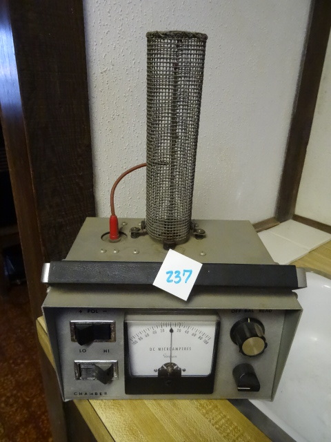 lot 237 image: Chamber DC Microamperes