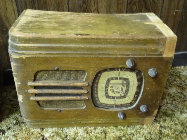 lot 267 image: Detrola...