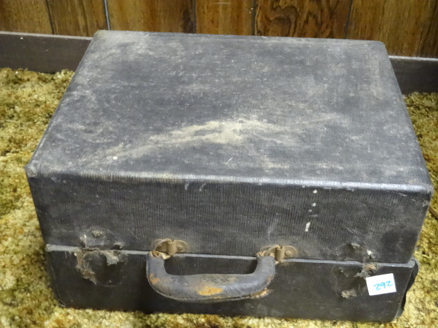 lot 292 image: Vintage record player
