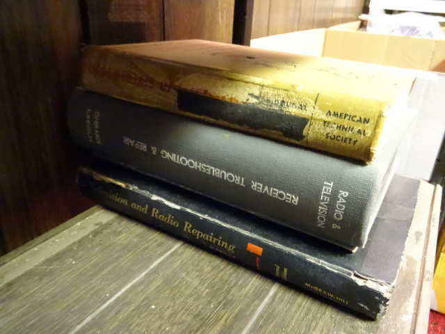 lot 318 image: Misc. Books