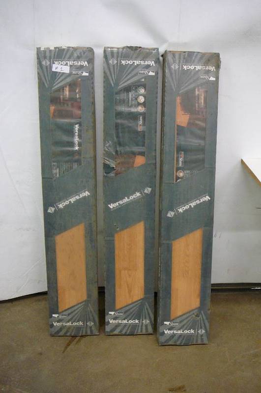 3-Laminate Flooring Shaw Serra Oak 23.37 sq. Ft per Carton