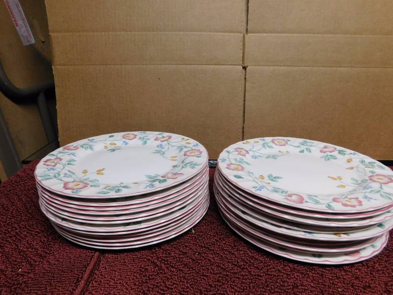 lot 38 image: Churchill China Made in Staffordshire England