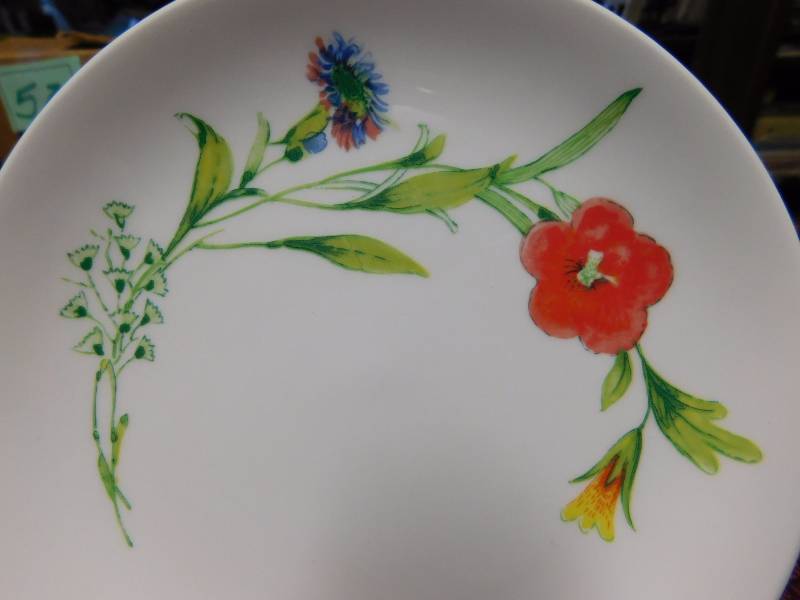 lot 22 image: Wedgwood Bone China Made in England Susie Cooper Design Cornflower