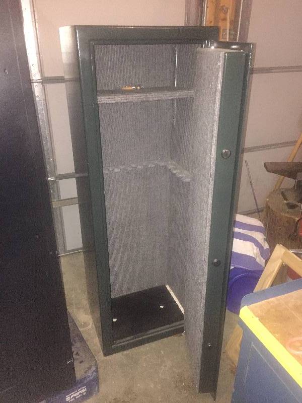 Sentry heavy combination safe