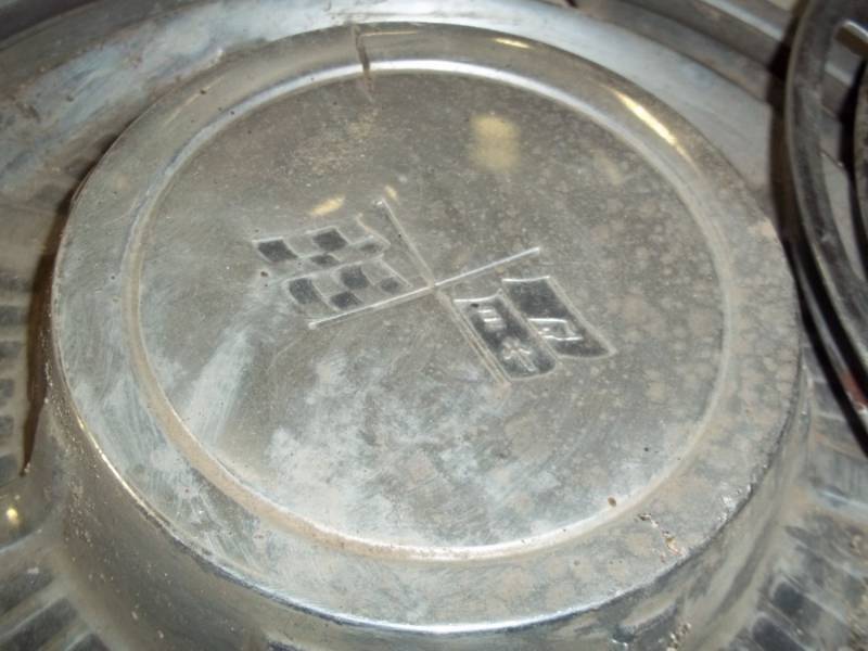 Pair of hubcaps