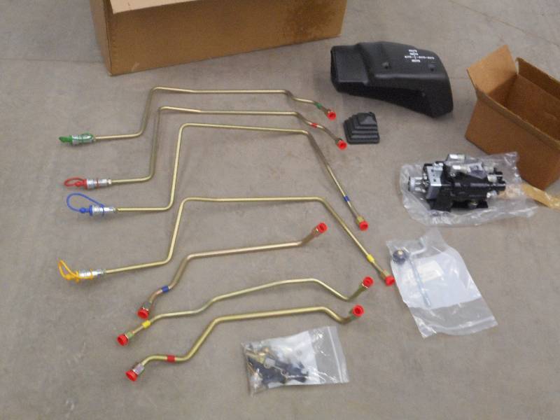 lot 5 image: Unused TractorLoader Control Set ...