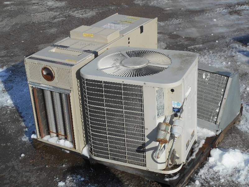 Furnace & AC Lot Bryant R22 Singl...