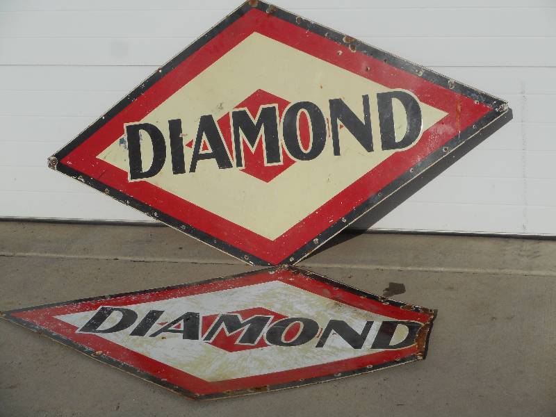 (2) Vintage Diamond Double-Sided ...