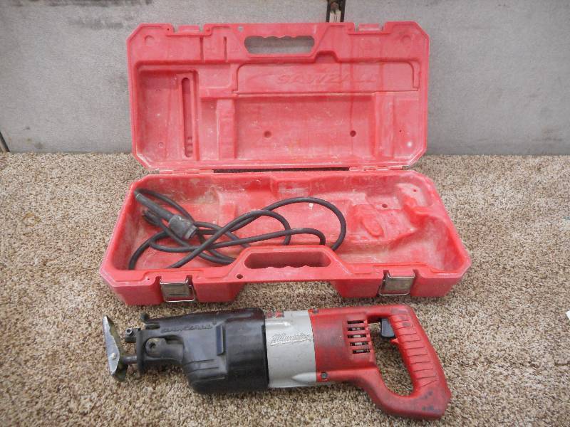 Milwaukee Heavy Duty Sawzall With C...